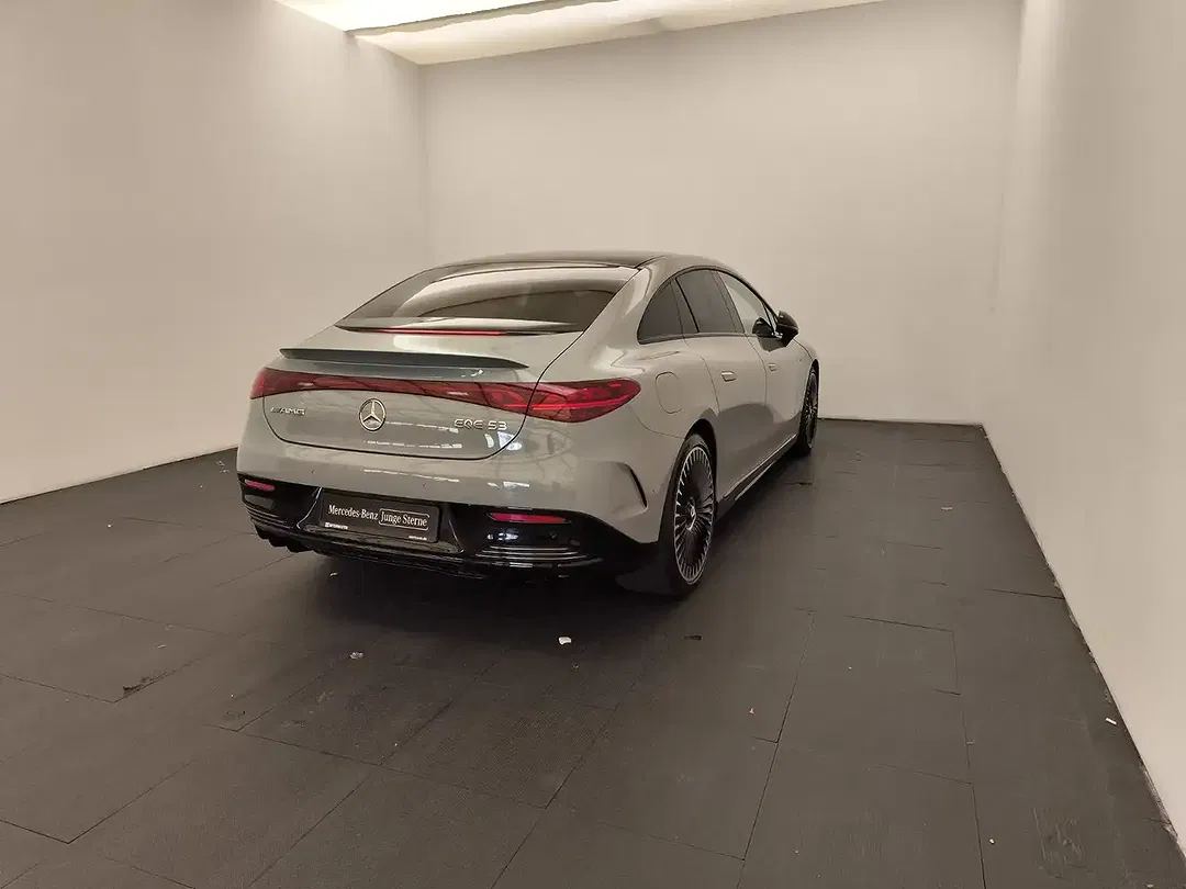 Mercedes-Benz EQE 53 - Thumbnail 5