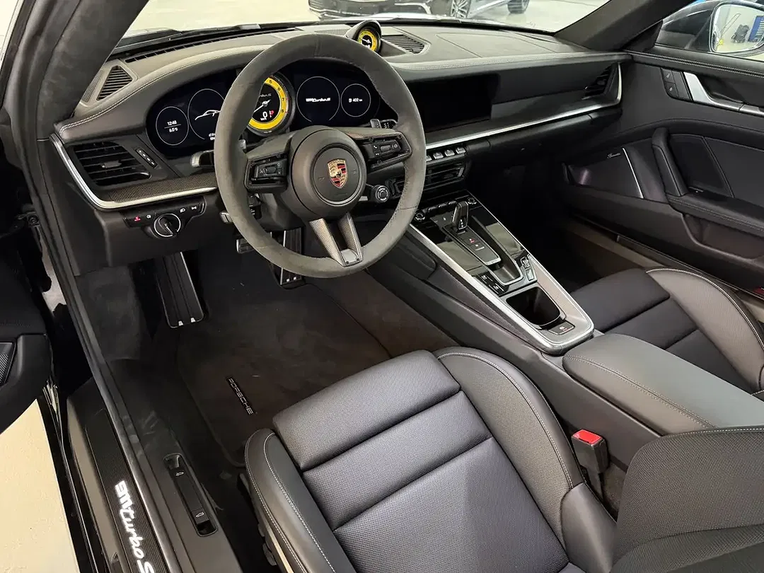 Porsche 911 - Thumbnail 10