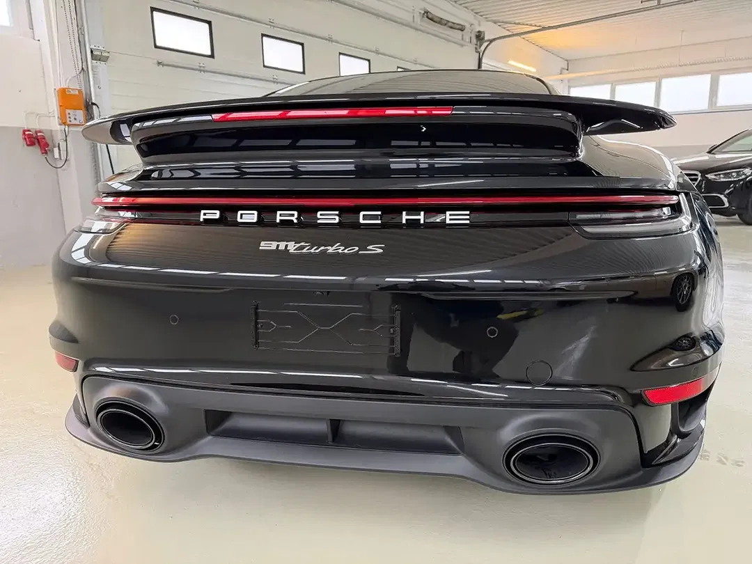 Porsche 911 - Thumbnail 9