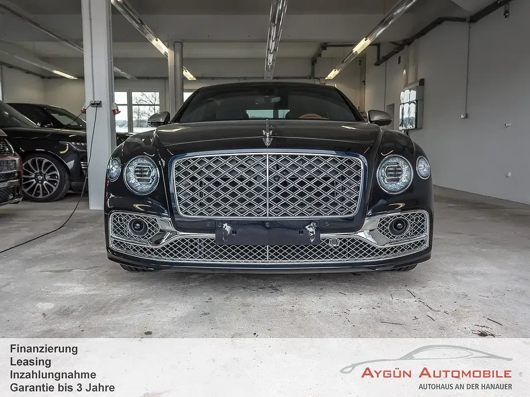 Bentley Flying Spur - Thumbnail 3