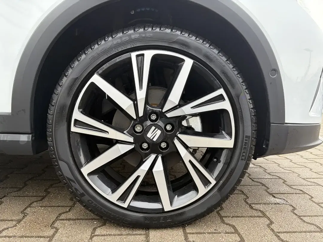 SEAT Arona - Thumbnail 11