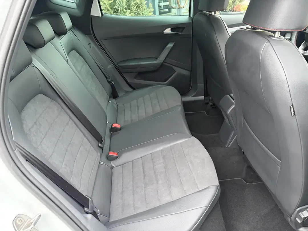 SEAT Arona - Thumbnail 6