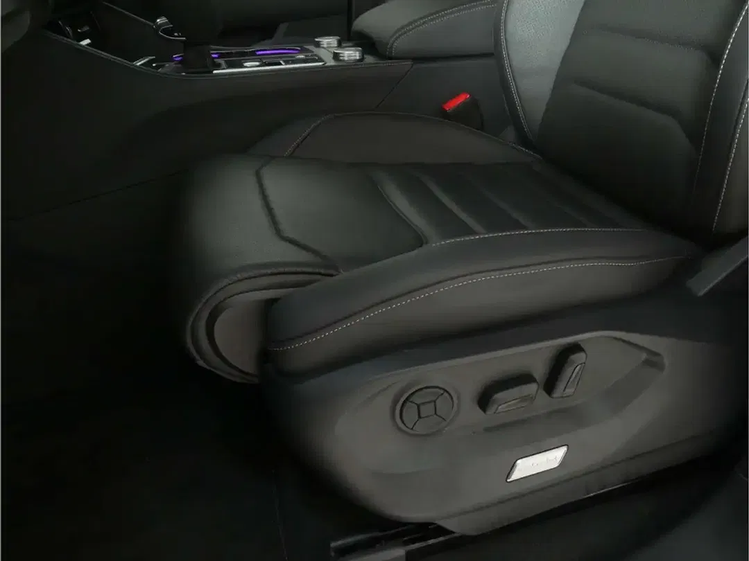 Volkswagen Touareg - Thumbnail 9