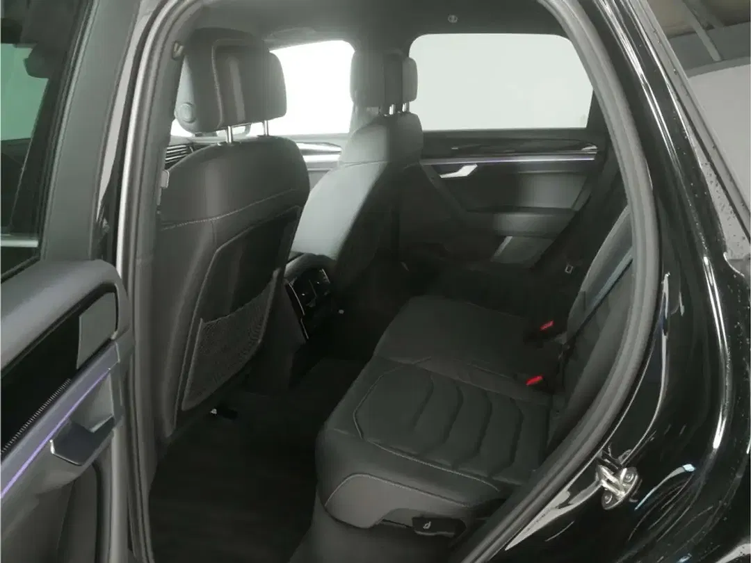 Volkswagen Touareg - Thumbnail 7