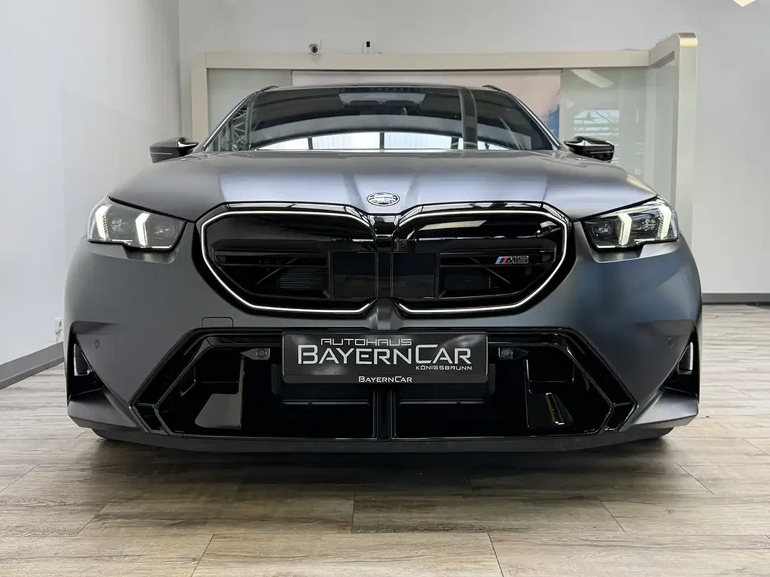 BMW M5 - foto 2