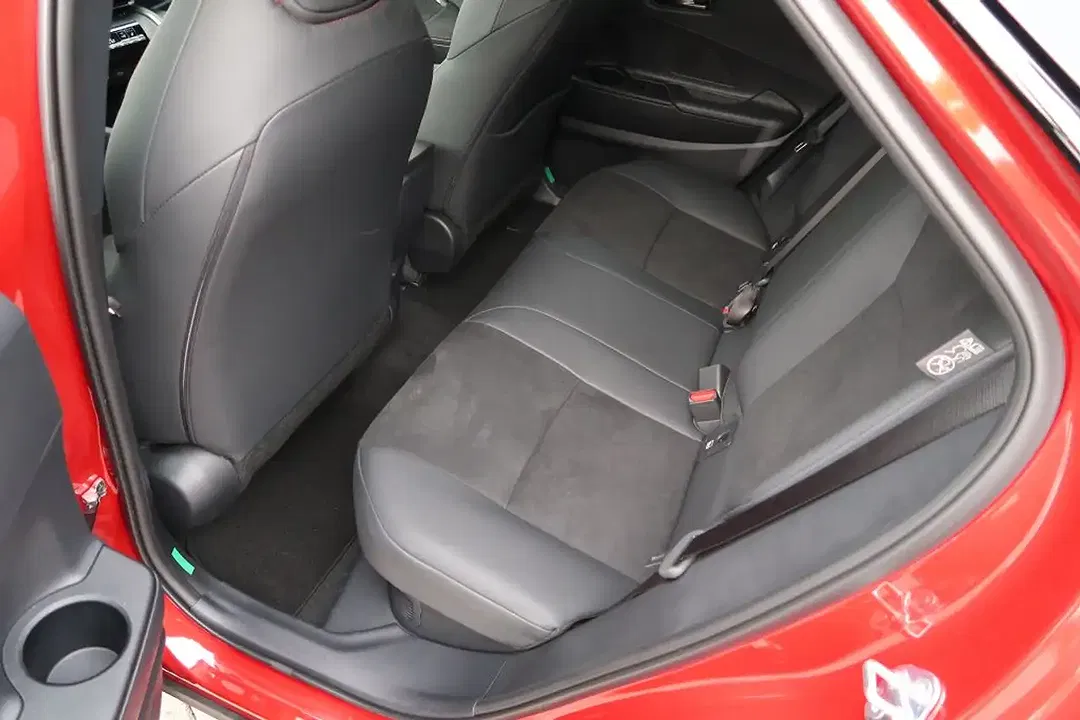 Toyota C-HR - Thumbnail 10