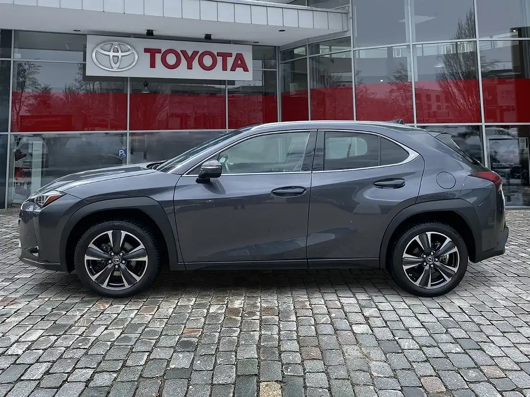 Lexus UX 250h - Thumbnail 3