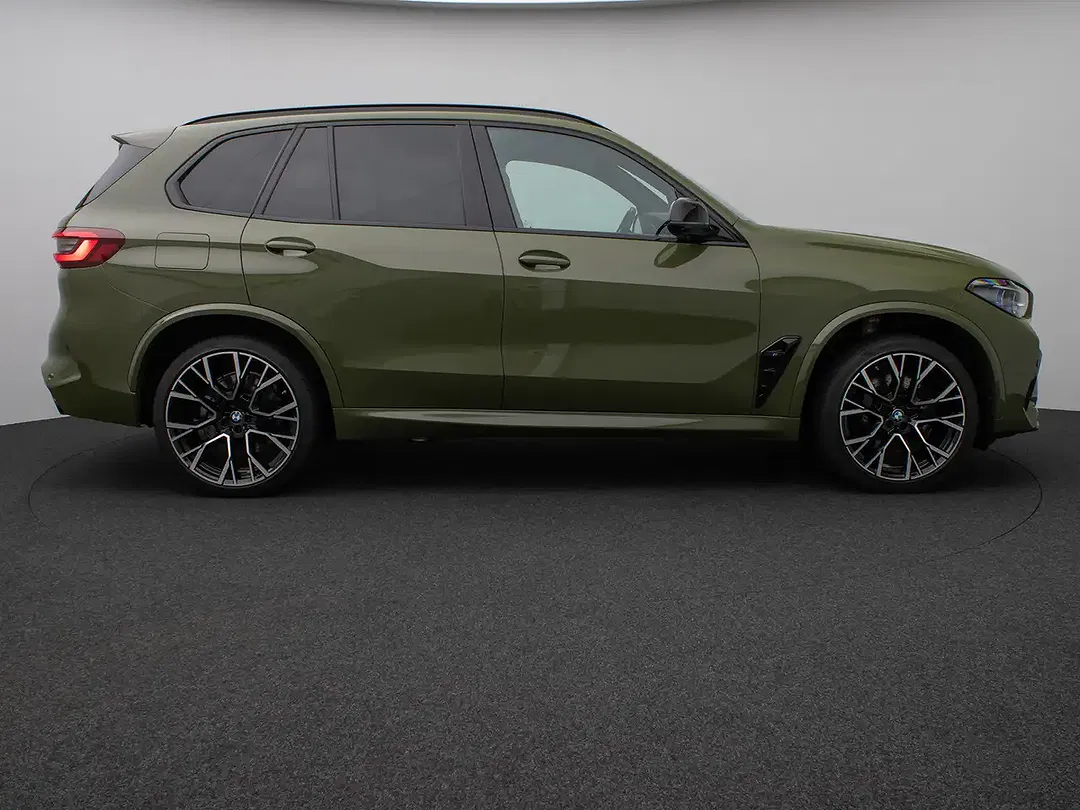 BMW X5 M - Thumbnail 4