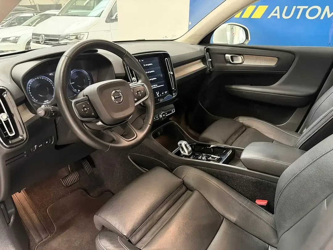 Volvo XC40 - Thumbnail 6