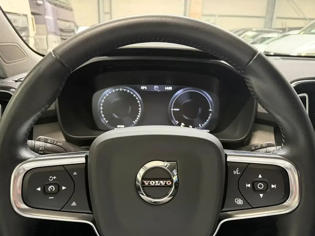 Volvo XC40 - Thumbnail 9