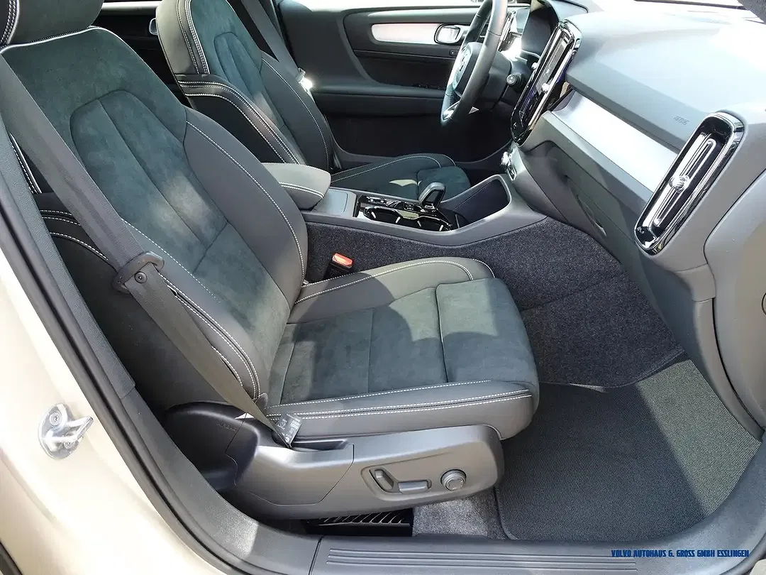 Volvo XC40 - Thumbnail 10