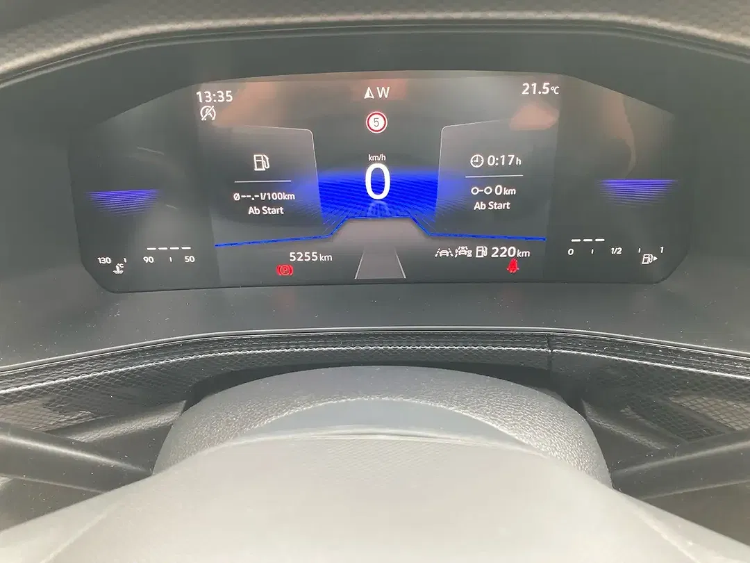 Volkswagen T-Cross - Thumbnail 11