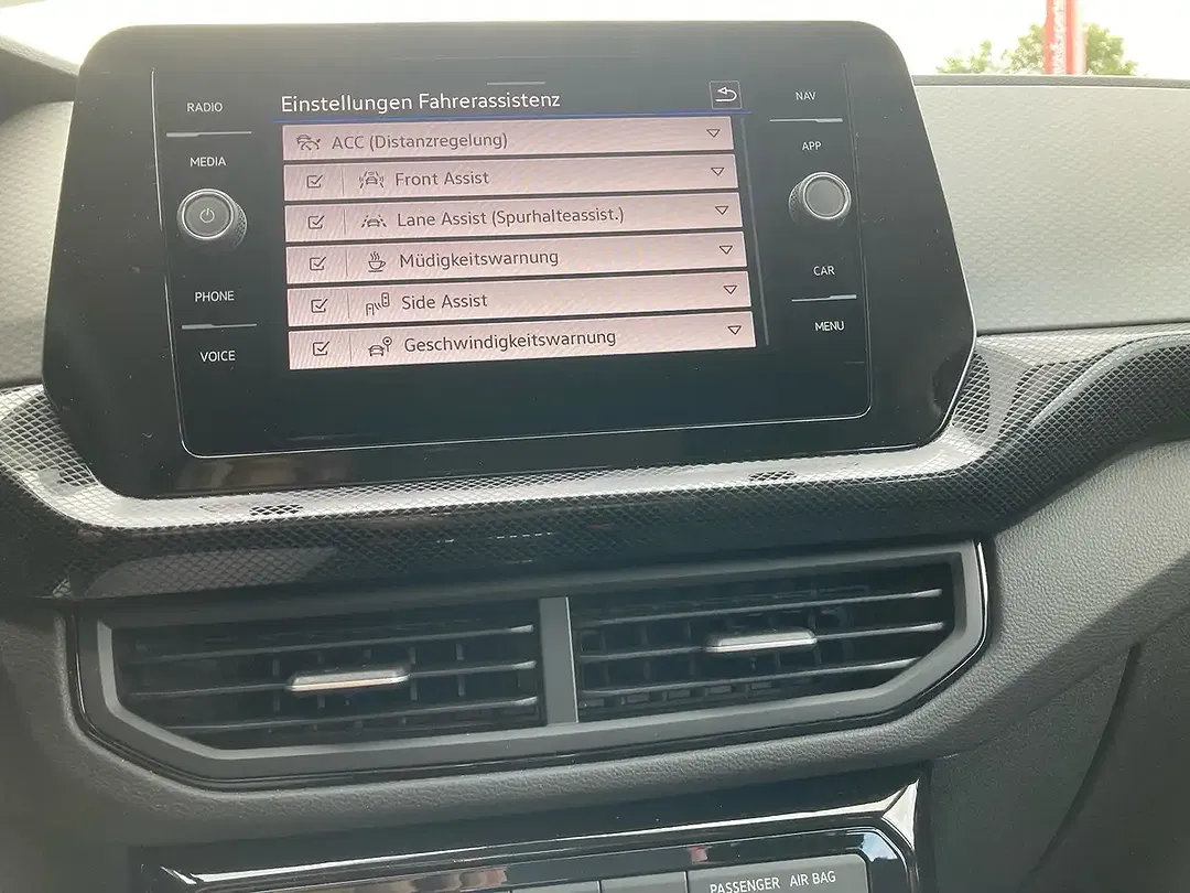 Volkswagen T-Cross - Thumbnail 13