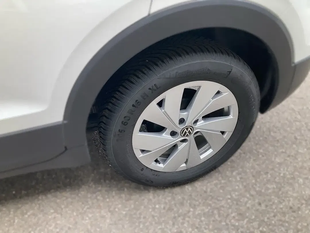 Volkswagen T-Cross - Thumbnail 6