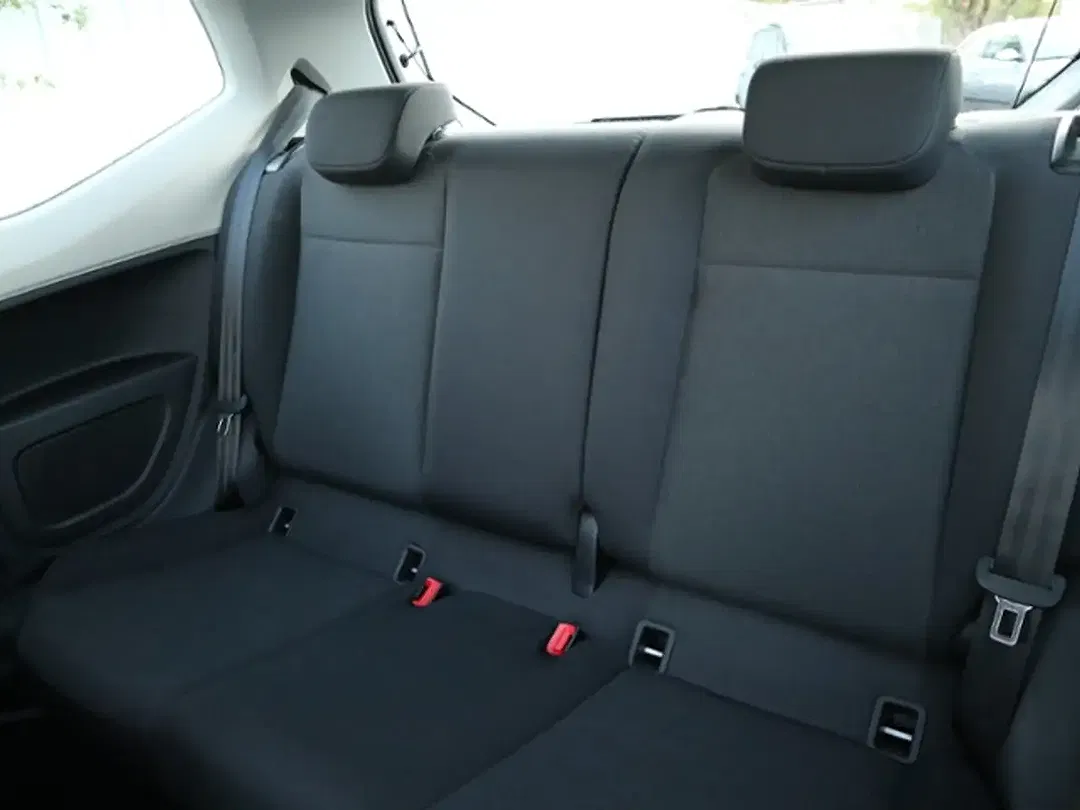 Volkswagen up! - Thumbnail 9