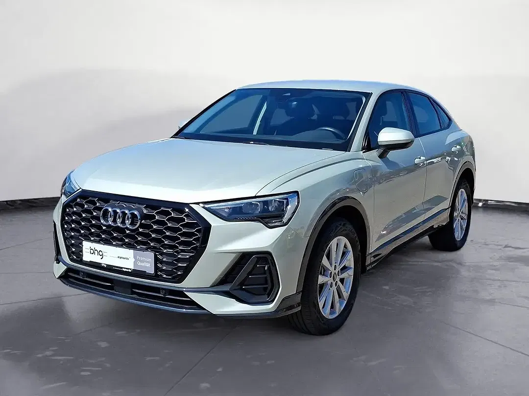 Audi Q3 45 TFSI e - foto 1