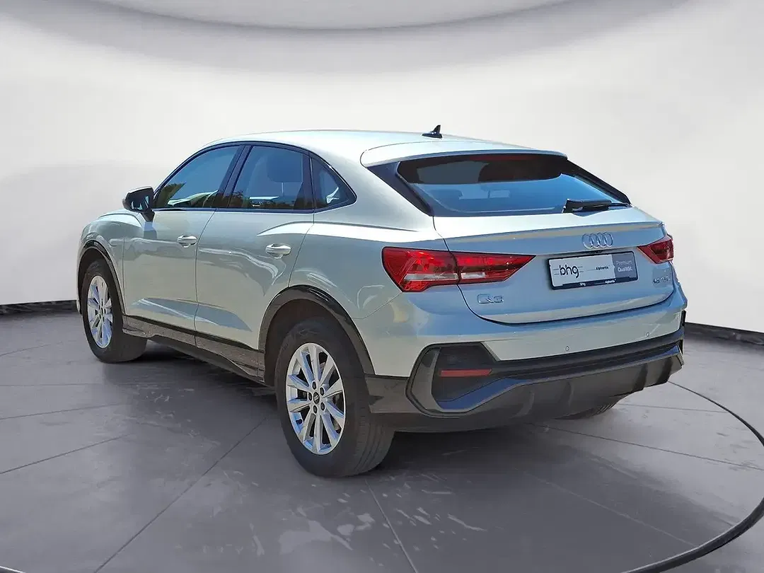 Audi Q3 - Thumbnail 3