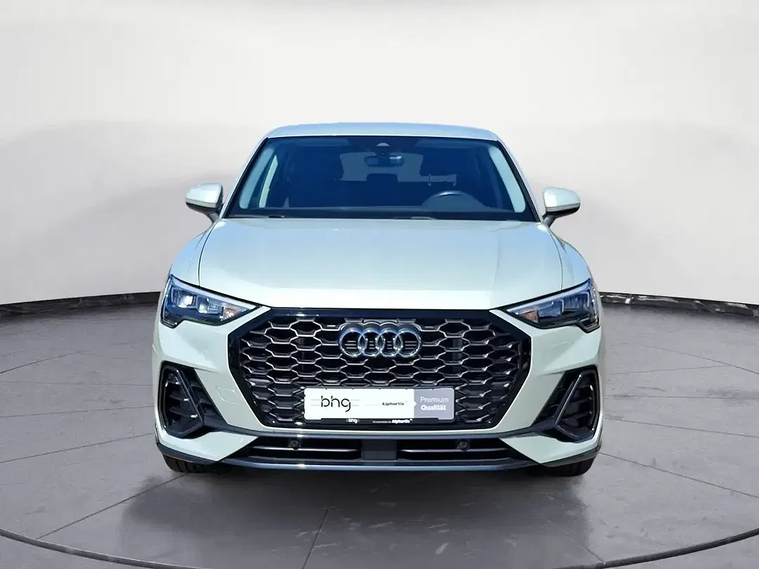 Audi Q3 - Thumbnail 7