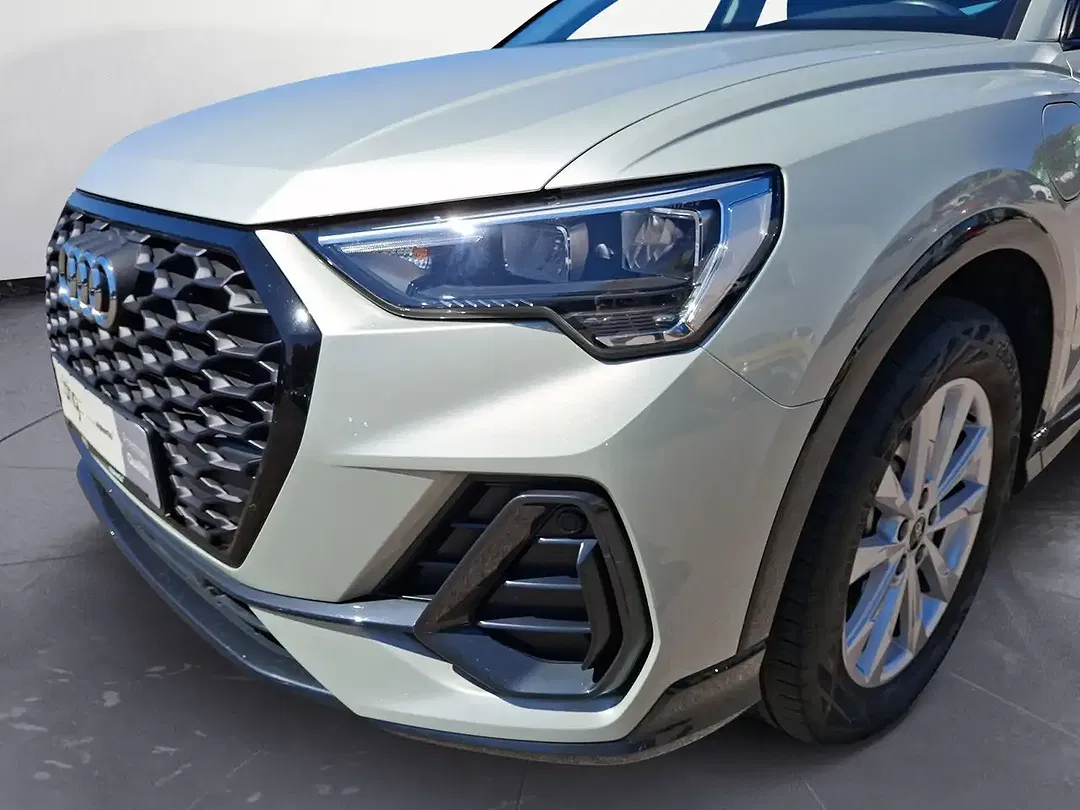 Audi Q3 - Thumbnail 8