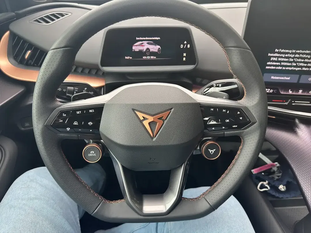 CUPRA Tavascan - Thumbnail 9