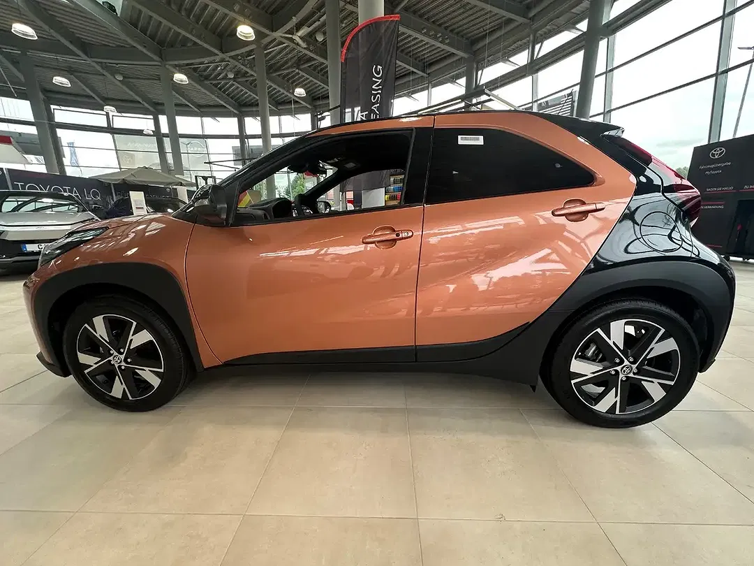 Toyota Aygo - Thumbnail 3