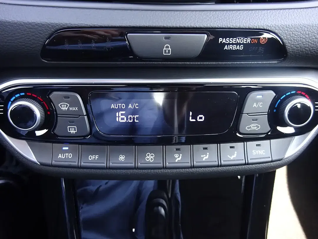Hyundai i30 - Thumbnail 11