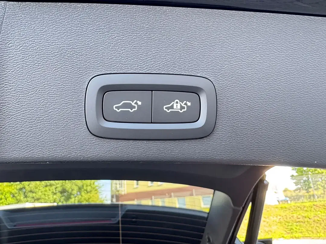 Volvo XC40 - Thumbnail 13