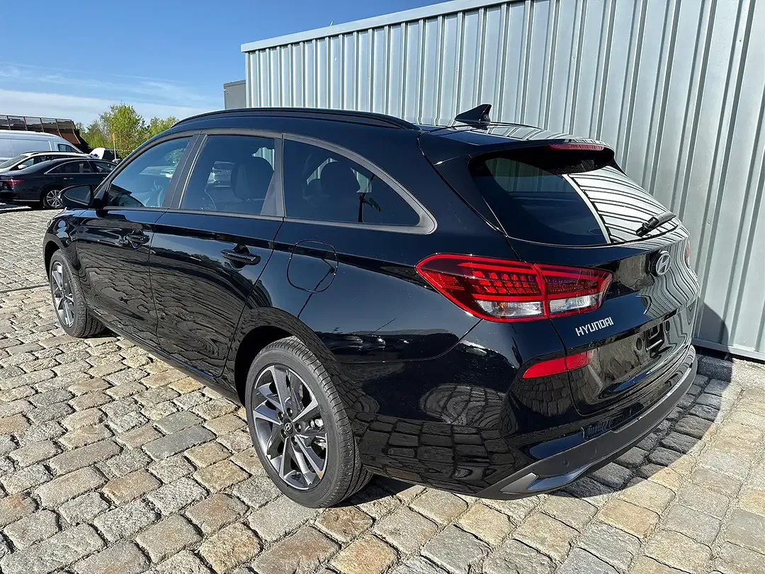 Hyundai i30 - Thumbnail 4