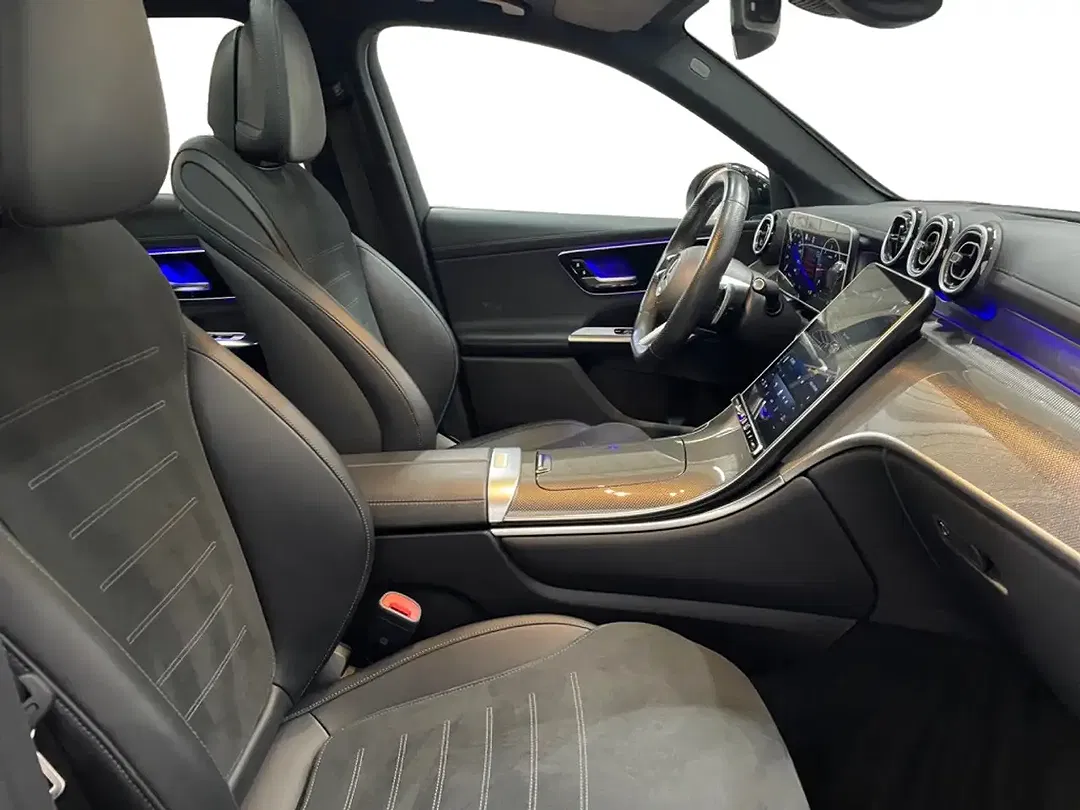 Mercedes-Benz GLC 300 - Thumbnail 6
