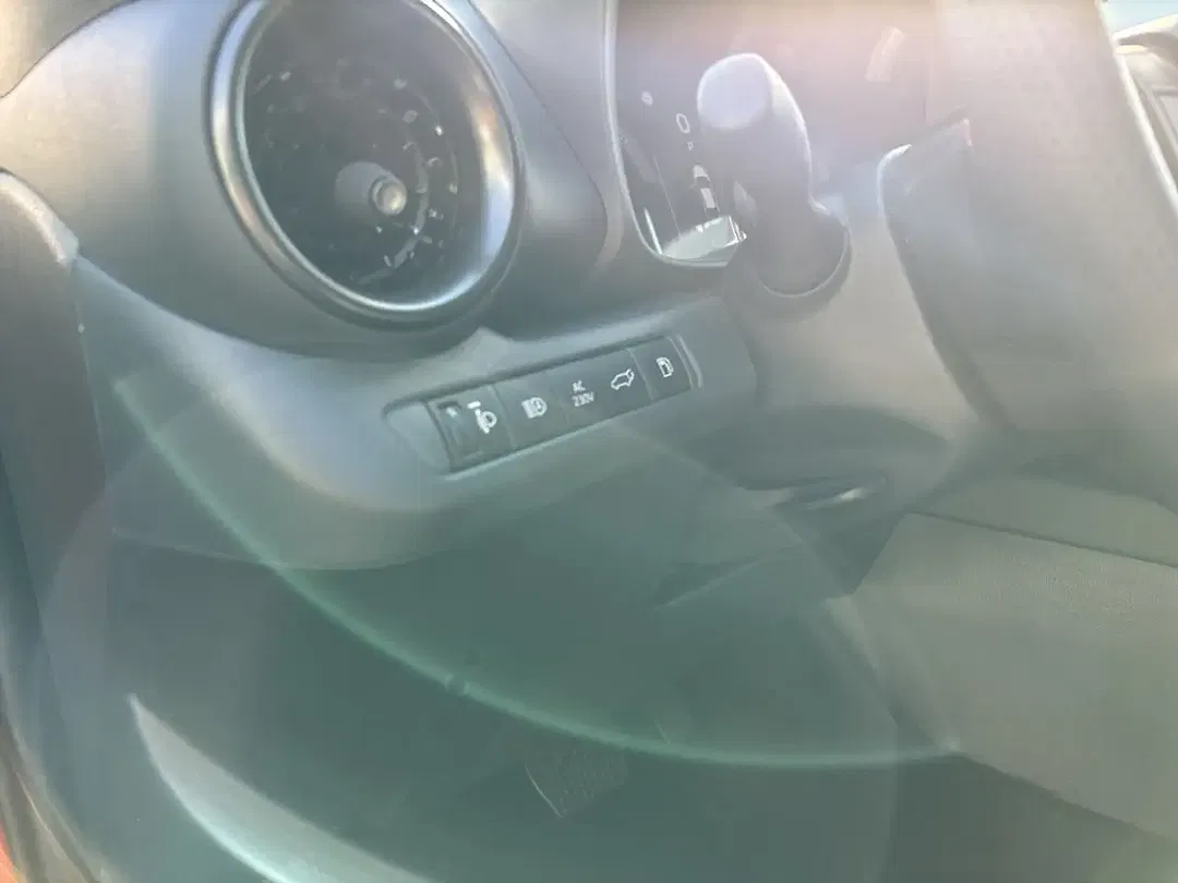 Toyota C-HR - Thumbnail 10