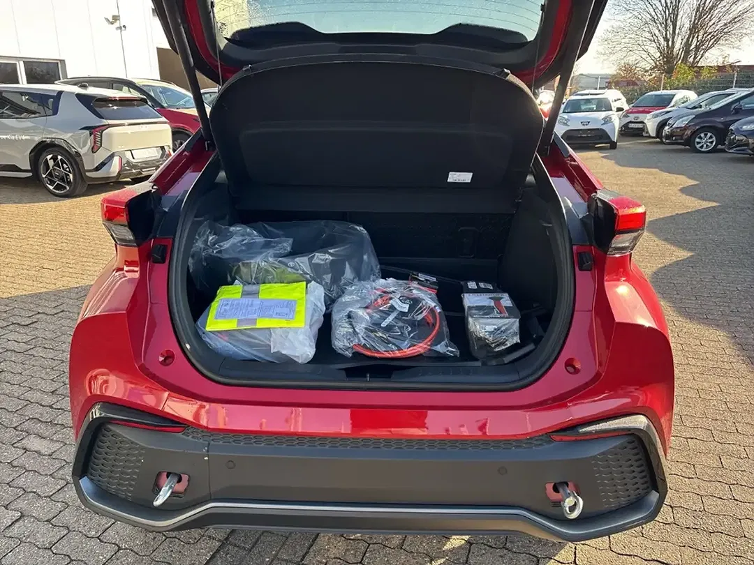Toyota C-HR - Thumbnail 7