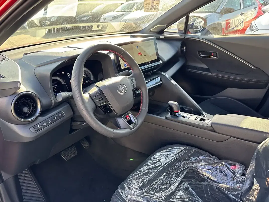 Toyota C-HR - Thumbnail 9
