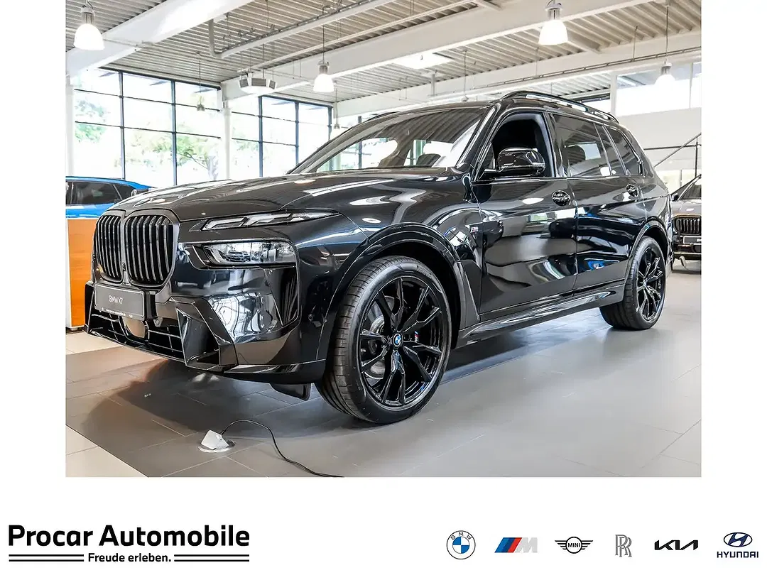 BMW X7 - Thumbnail 1