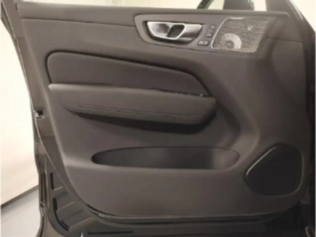 Volvo XC60 - Thumbnail 14