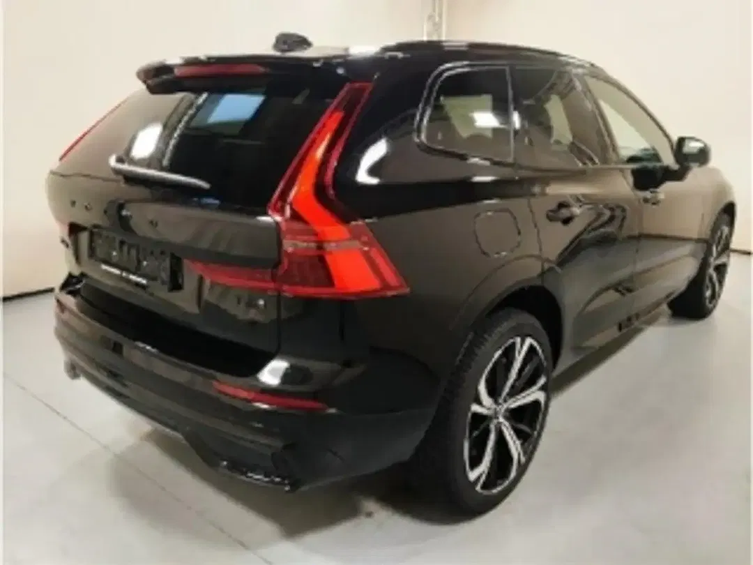 Volvo XC60 - Thumbnail 2
