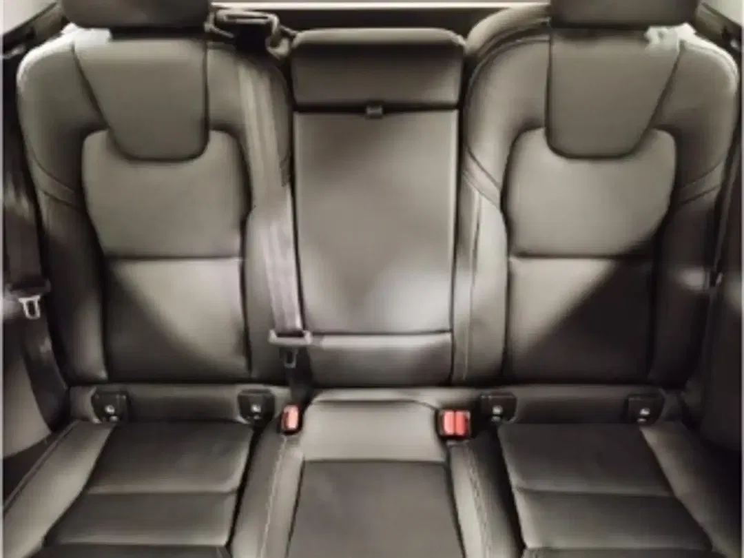 Volvo XC60 - Thumbnail 6