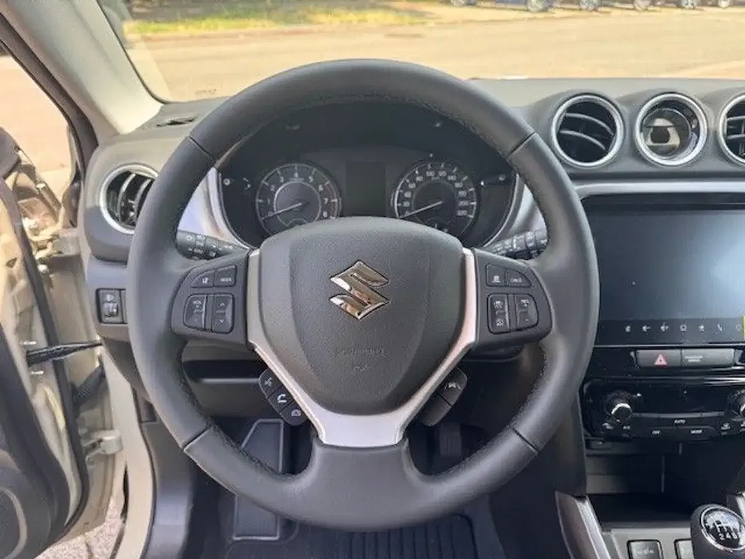 Suzuki Vitara - Thumbnail 9
