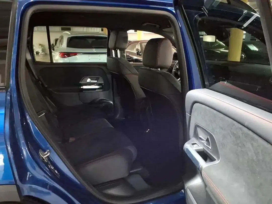Mercedes-Benz GLB 180 - Thumbnail 5