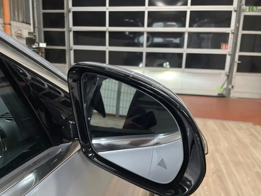 Mercedes-Benz E 220 - Thumbnail 19