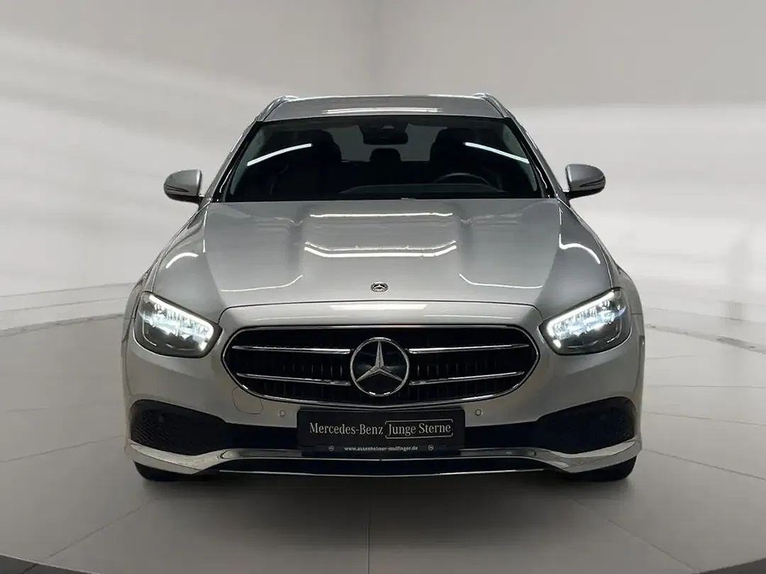 Mercedes-Benz E 220 - Thumbnail 5