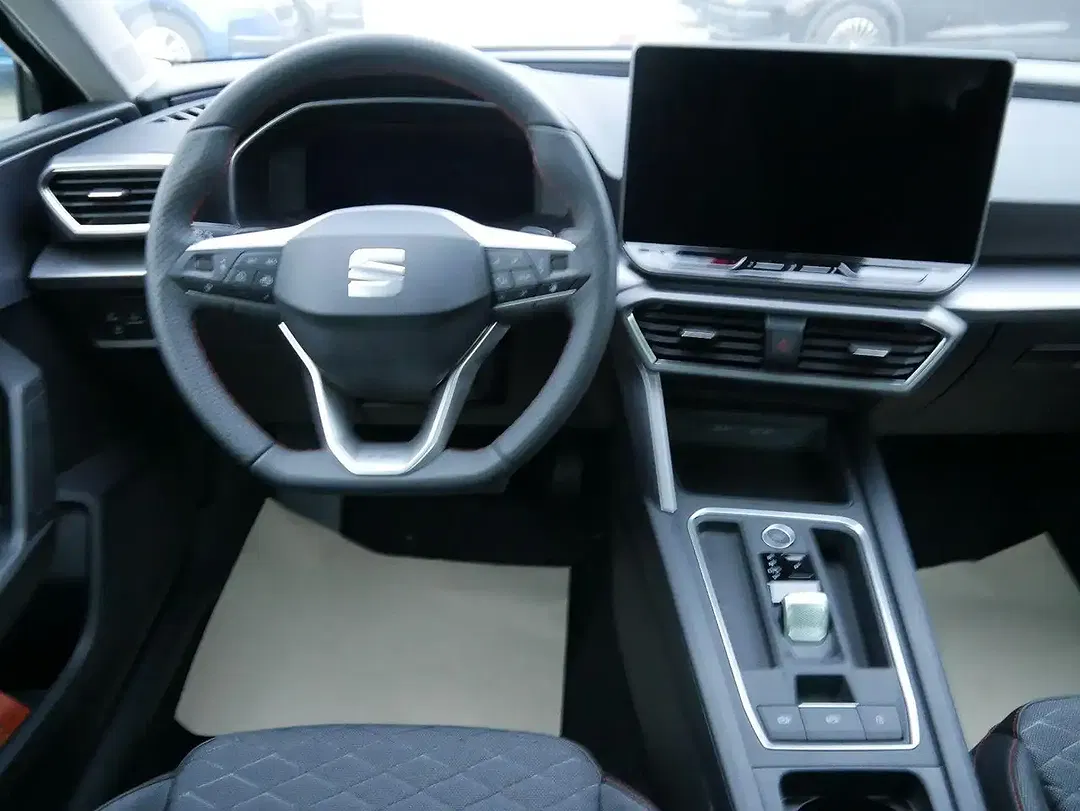 SEAT Leon - Thumbnail 10