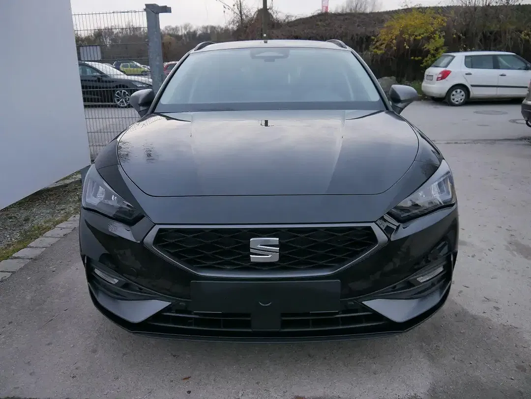 SEAT Leon - Thumbnail 3
