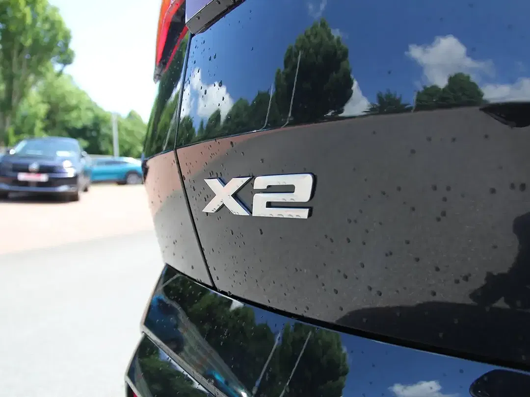 BMW X2 - Thumbnail 13