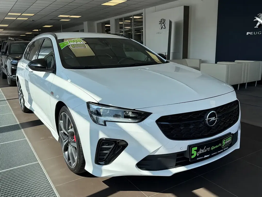 Opel Insignia - Thumbnail 3