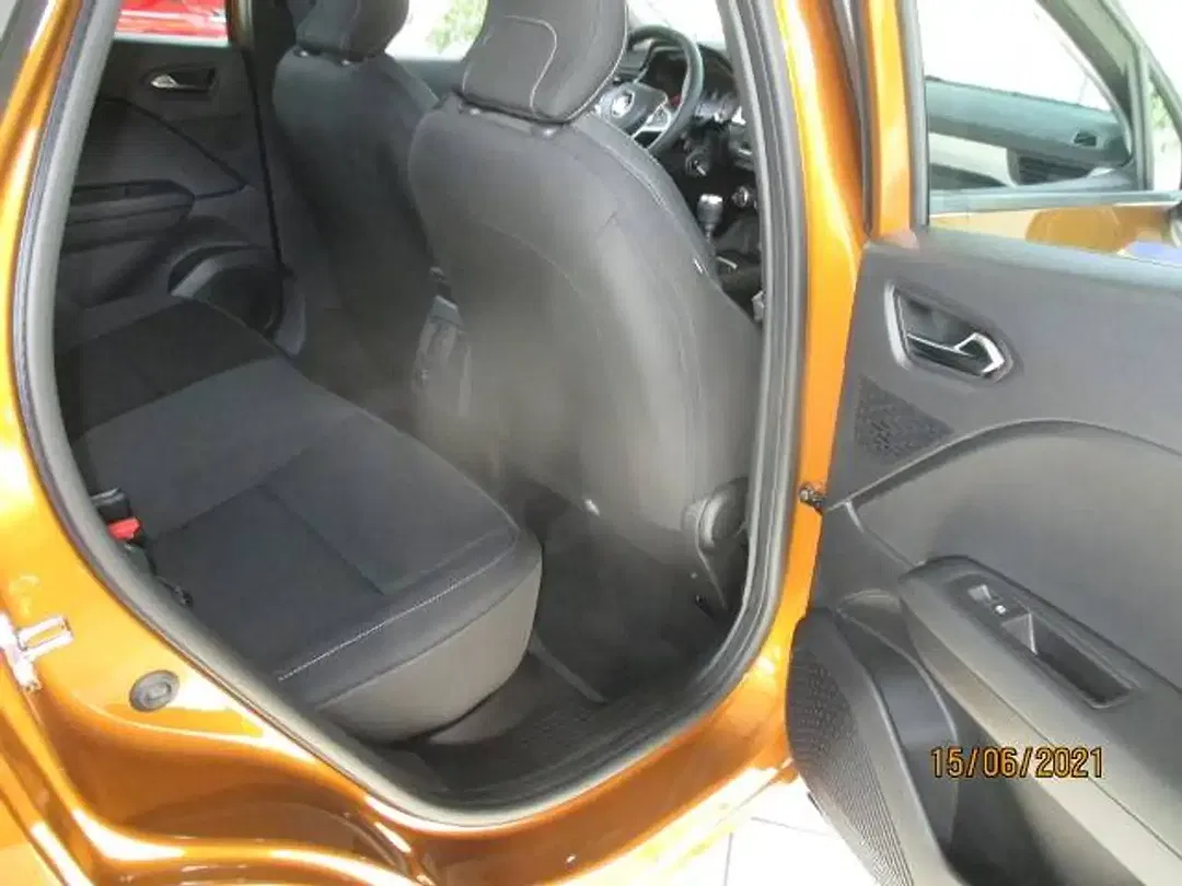 Renault Captur - Thumbnail 12