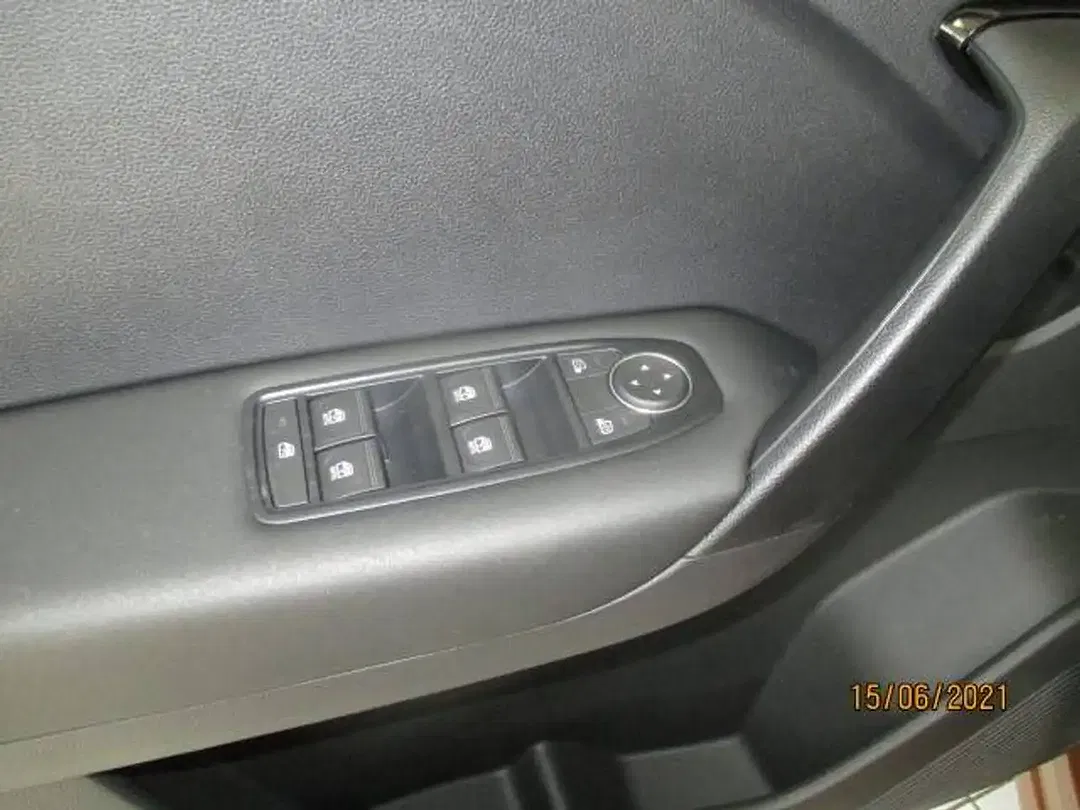 Renault Captur - Thumbnail 3