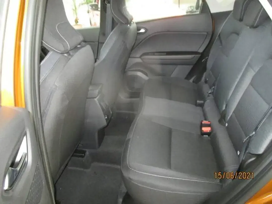 Renault Captur - Thumbnail 6