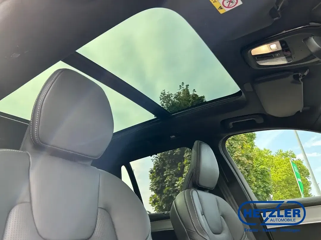 Volvo XC90 - Thumbnail 15