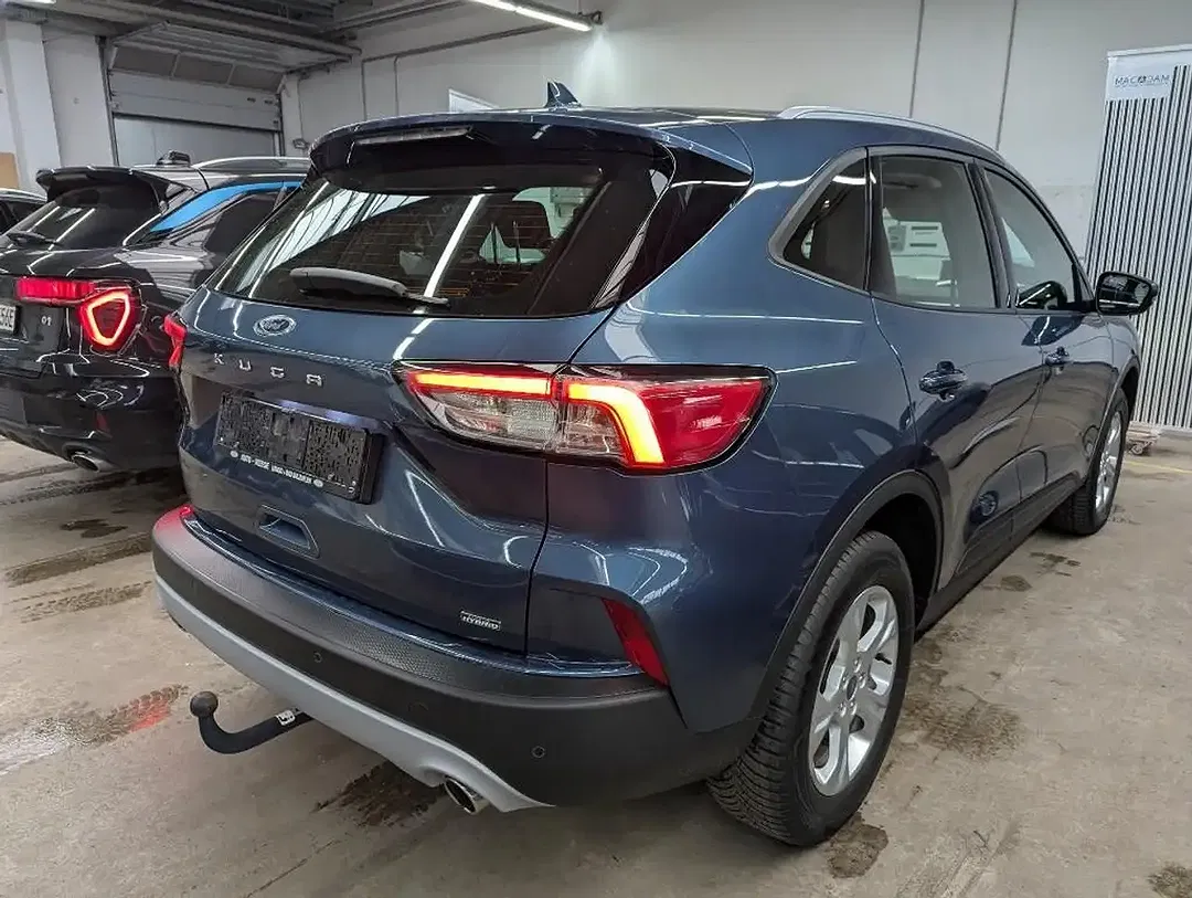 Ford Kuga - Thumbnail 3