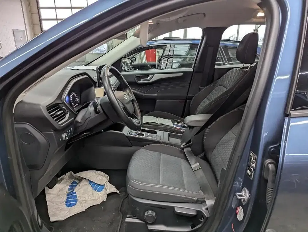 Ford Kuga - Thumbnail 6